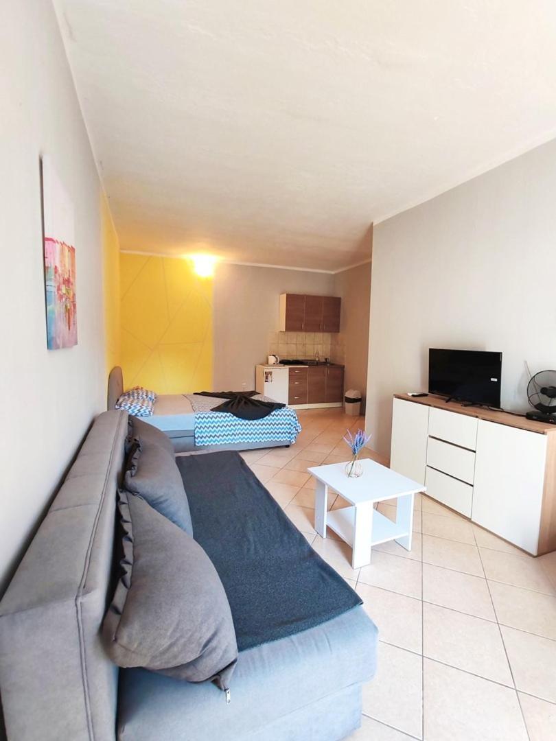 Apartmani I Sobe Brancin نيوم المظهر الخارجي الصورة